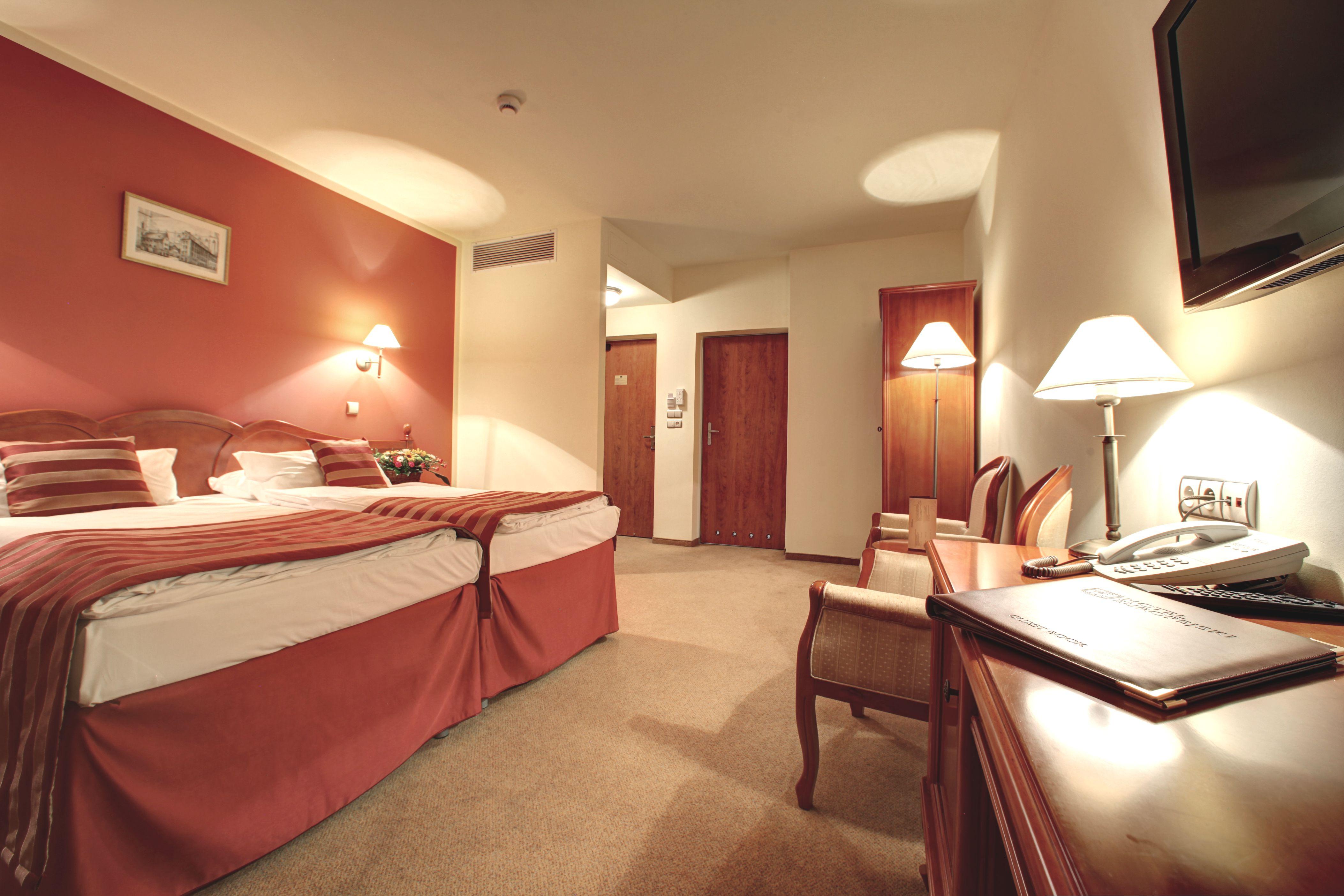 Hotel Europejski Wroclaw Centrum Bagian luar foto